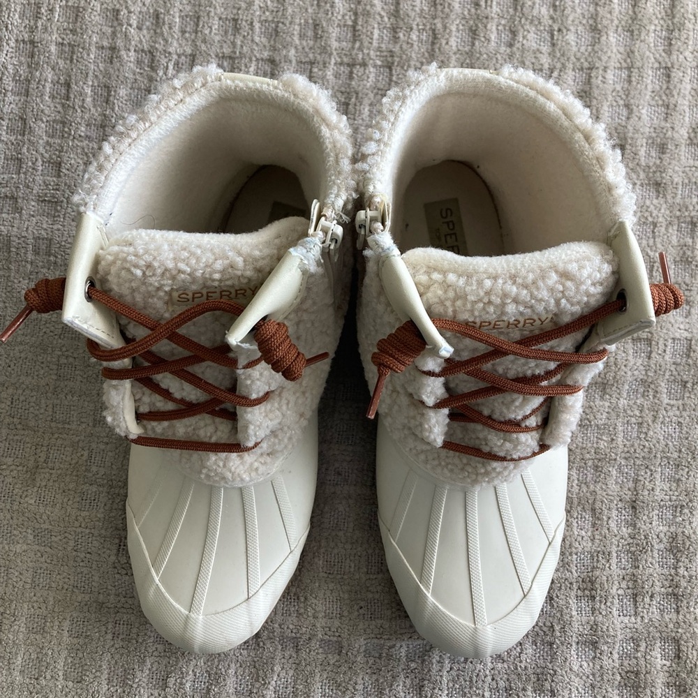 Women’s Sperry Sherpa Duck Boots Size 8 White EUC - Picture 2 of 7